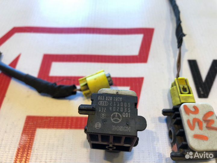 Датчик удара SRS AirBag передний Mercedes R-Class