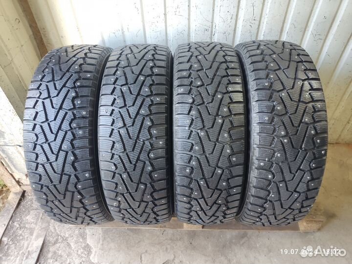 Pirelli Ice Zero 225/60 R18 104T