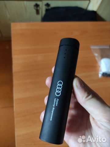 Повер банк колонка 2 в 1