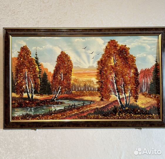 Картина с янтарем