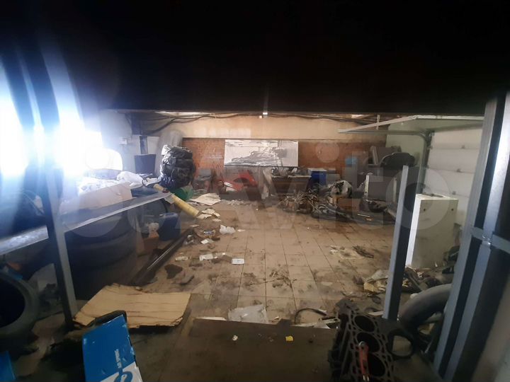 Помещение в автосервисе 50м