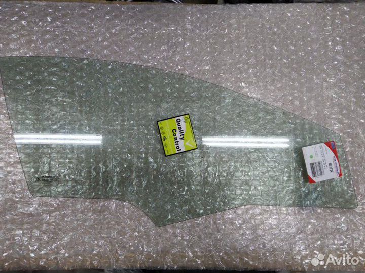 Стекло двери переднее правое Honda Civic Viii 5D