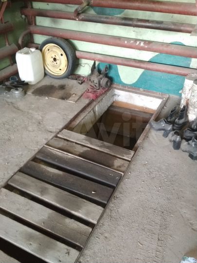 Гараж, > 30 м²