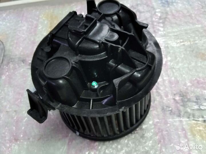 Мотор печки на Рено Меган с 2002-2008