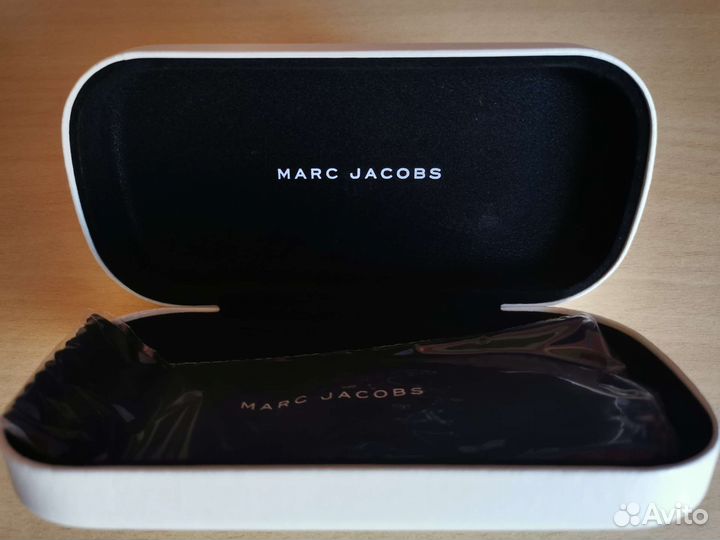 Солнцезащитные очки Marc Jacobs