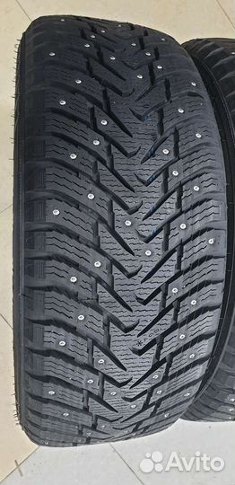 Nokian Tyres Hakkapeliitta 8 SUV 255/60 R18 112T