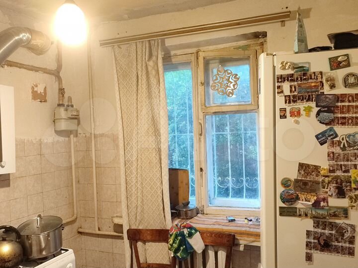 2-к. квартира, 46 м², 1/4 эт.