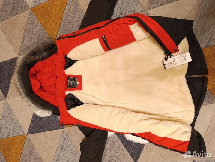 Куртка зимняя для мальчика 146 новая