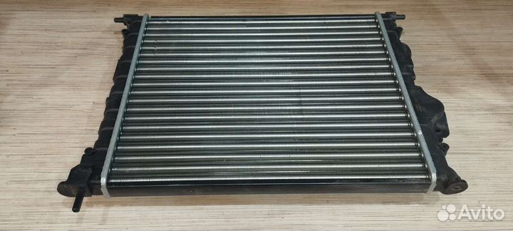 Радиатор охлаждения на Renault Sandero, Logan