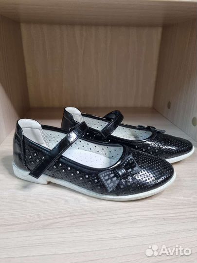 Детские туфли