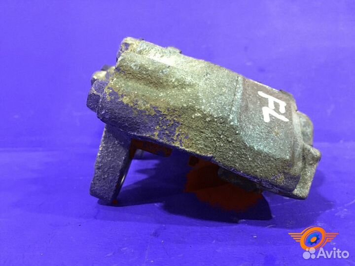 Суппорт передний левый Mitsubishi Pajero SUV 4M41