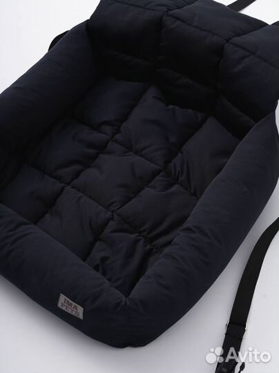 Лежанка в машину для собак и кошек