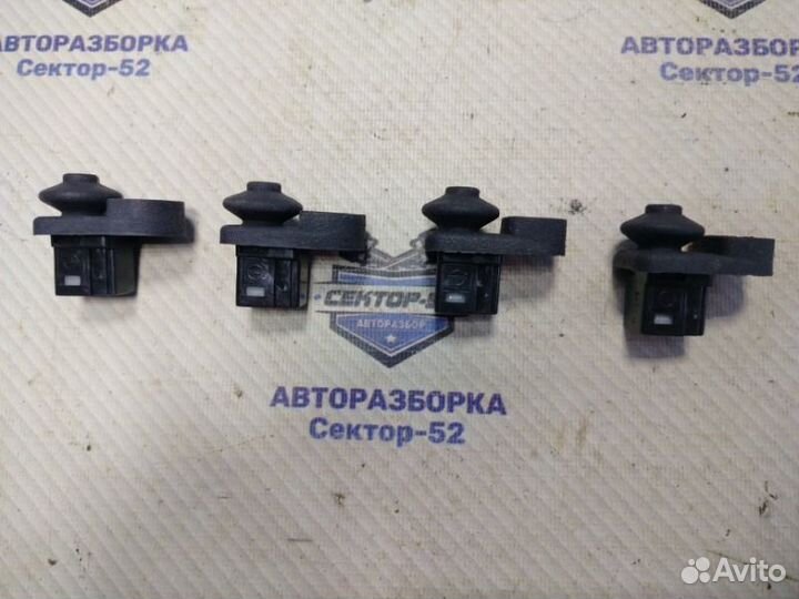 Выключатель концевой Nissan Juke YF15