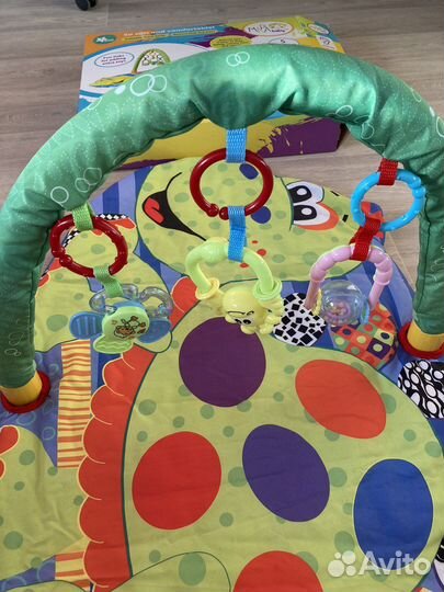 Развивающий коврик для малыша