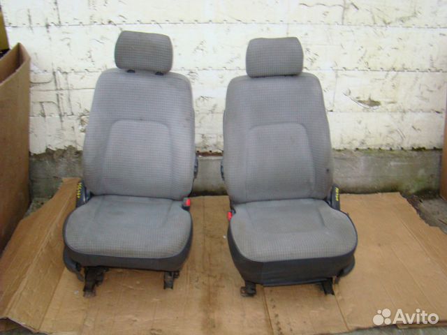 Передние сидения Mitsubishi pajero 2 95г