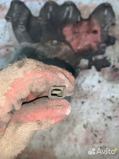 Коллектор впускной Volkswagen Passat B3 RP 1991