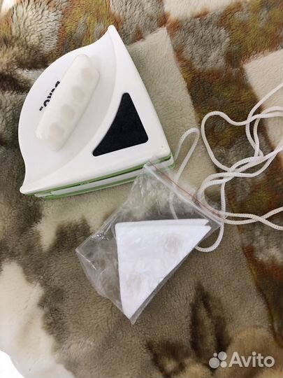 Магнитный мойщик окон