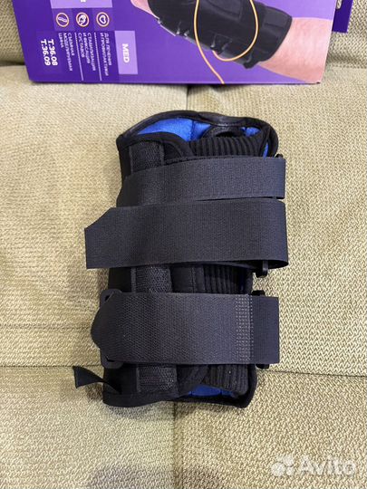 Бандаж (ортез) на лучезапястный сустав левый