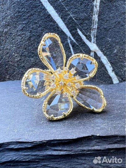 Кольцо женское