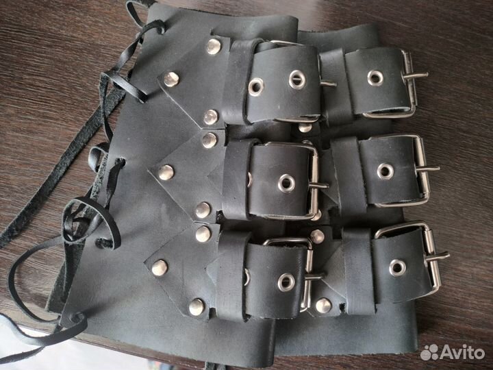 Наручи кожаные 3 ремешка