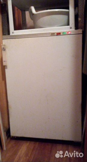 Морозилка бирюса