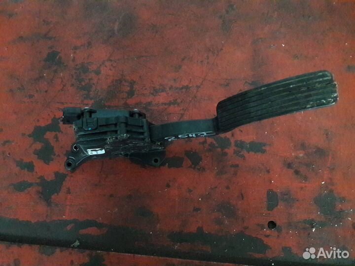 Педаль газа SsangYong Actyon 2 2011 2055034000