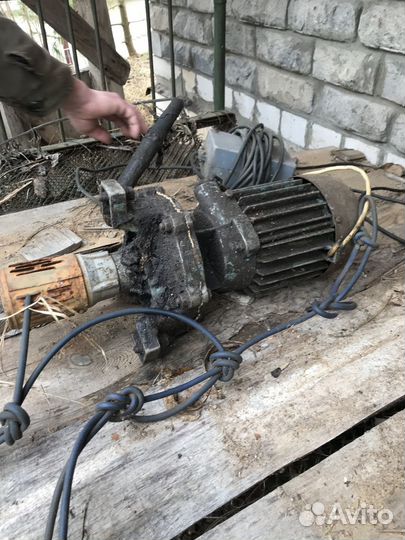 Насос дренажный водяной поверхностный