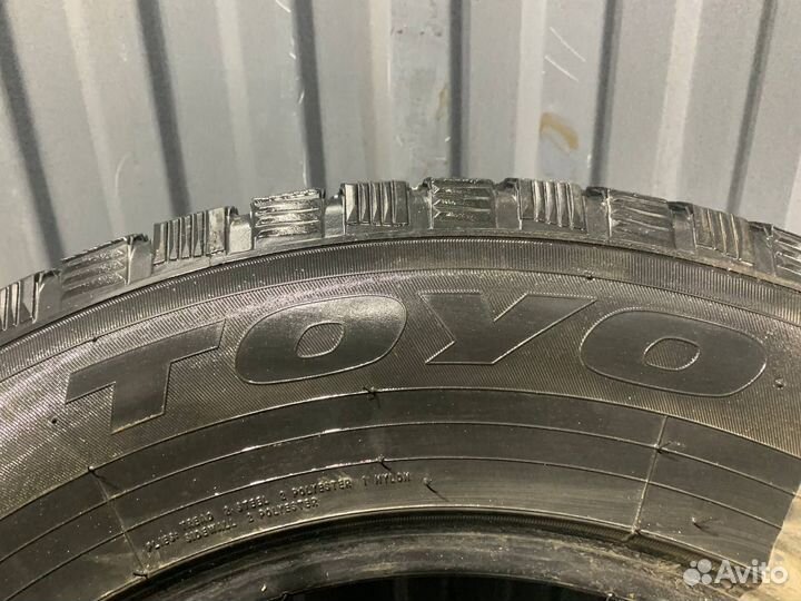 Toyo Observe G3-Ice 215/70 R16 100T