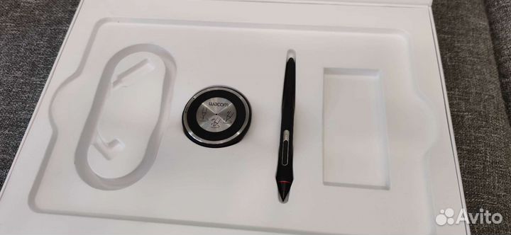 Графический планшет Wacom Intuos Pro M