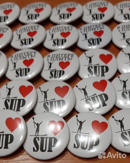 Значки, брелки, зеркала, магниты на заказ