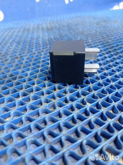 Реле Opel Astra Gtc купе Z18XER 2008