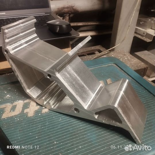 BRP Ski-Doo Tundra LT V-800