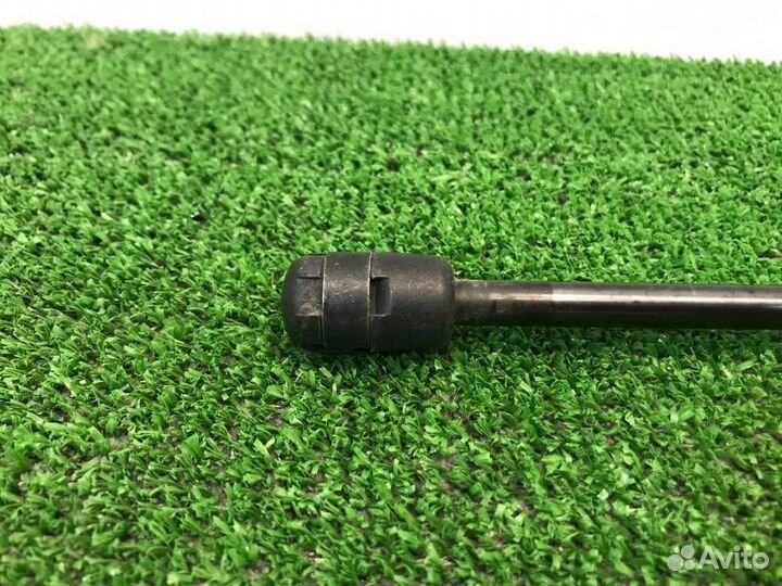 Амортизатор капота Mercedes-Benz E-350 W212