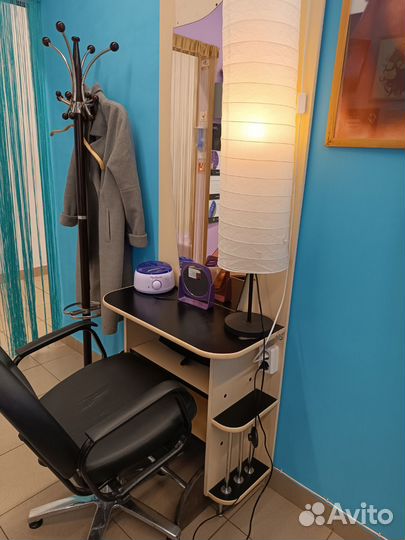 Парикмахерское кресло