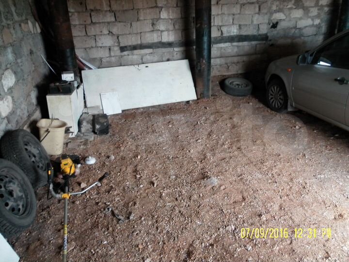 Гараж, > 30 м²