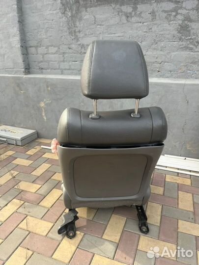 Сиденья передняя левая Honda Civic 4D 1.3 2008