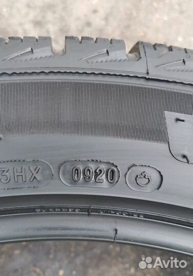 Michelin X-Ice Snow SUV 245/45 R20 и 285/40 R20