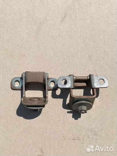 Петли багажника LADA Xray