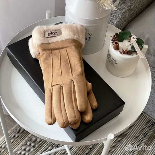 Перчатки UGG
