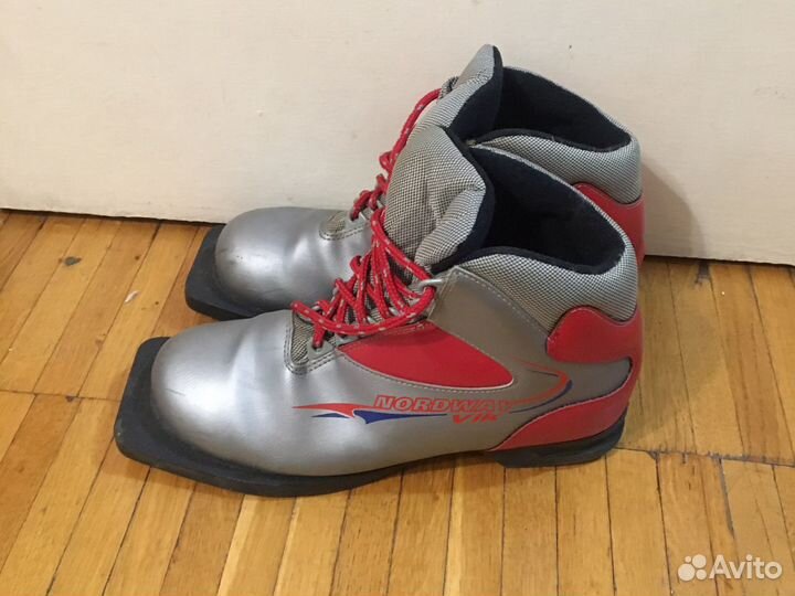 Лыжные ботинки классические