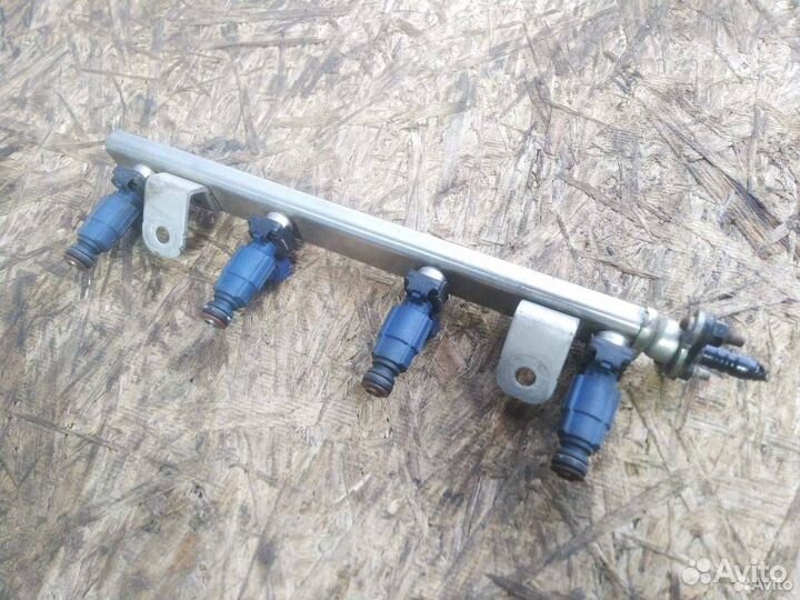 Форcунка Hyundai Solaris 2012 35310-2B000