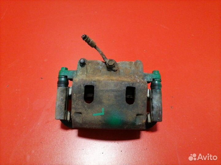 Суппорт передний левый Infiniti Qx56 JA60 VK56DE