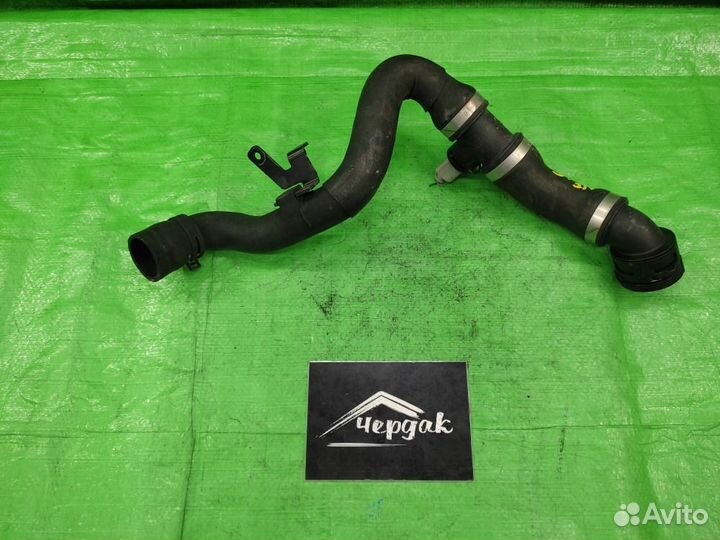 Патрубок радиатора 7P6122051G VW Touareg 2010-2018