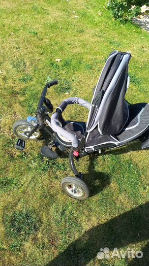 Детский трехколесный велосипед с ручкой