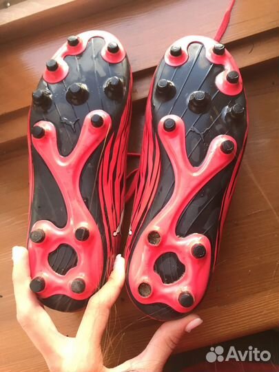 Футбольные бутсы puma