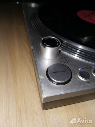 Проигрыватель винила stanton str8-80