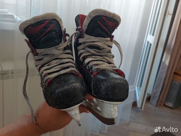 Хоккейные коньки bauer vapor x2.7