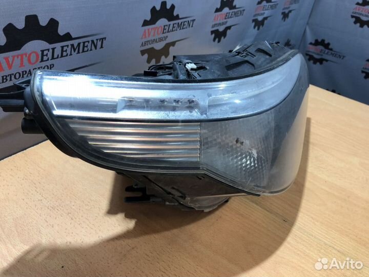 Фара правая под ремонт или запчасти Bmw e60 дорест