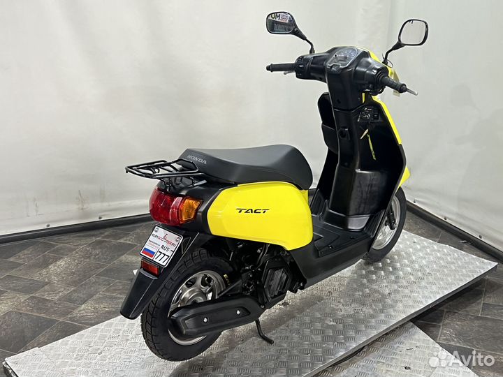 Скутер Honda Tact