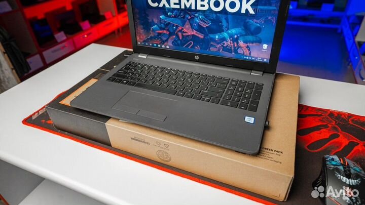 Ноутбук HP 2020г : 8гб, i5-7200, SSD + HDD